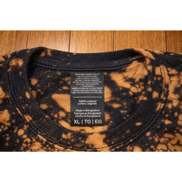 Gothic Bleach Dye Graphic Tee XL - Picture 6 of 7